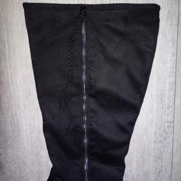 Journee Collection Wide Calf 'Sanora' Boot - Picture 7 of 8